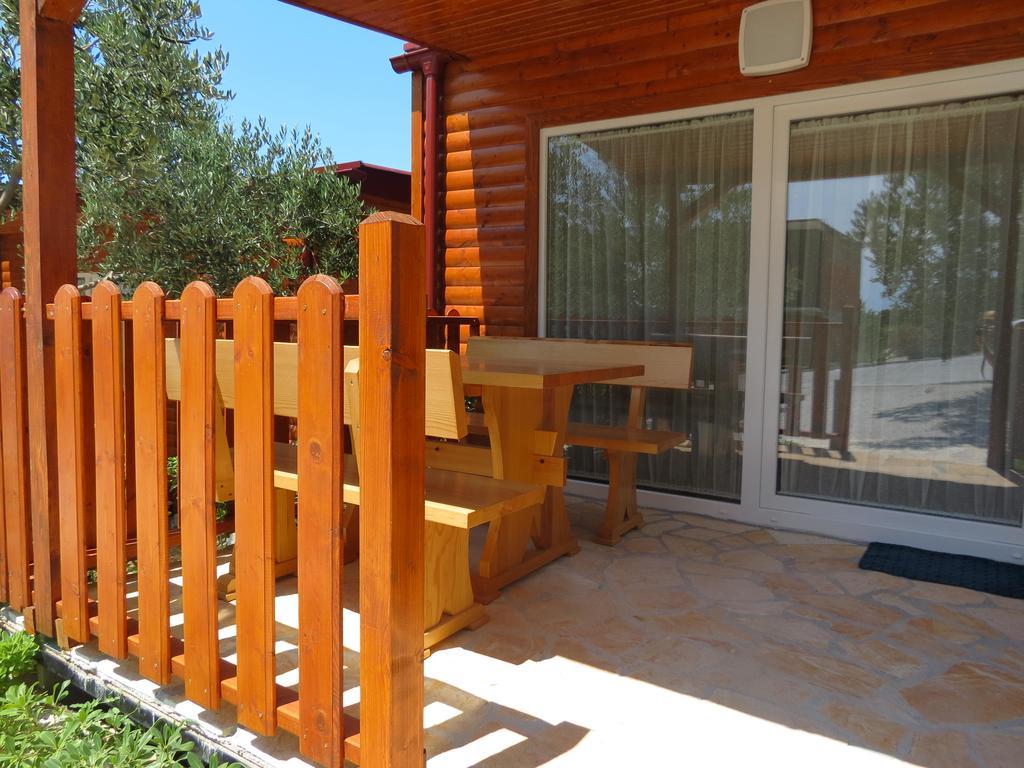 Campsite Kaya Pakoštane Exteriör bild
