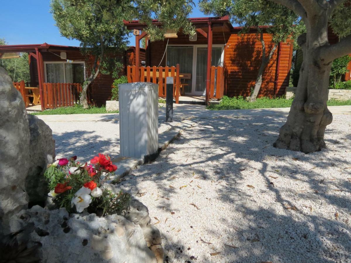 Campsite Kaya Pakoštane Exteriör bild